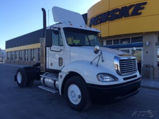 2008 Freightliner Cl12042st - Columbia 120 photo