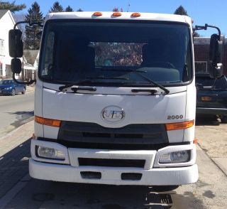 2011 Nissan Ud 2000 photo
