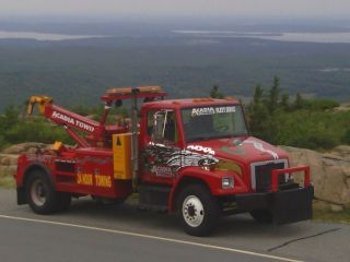 2001 Freightliner Fl80 photo