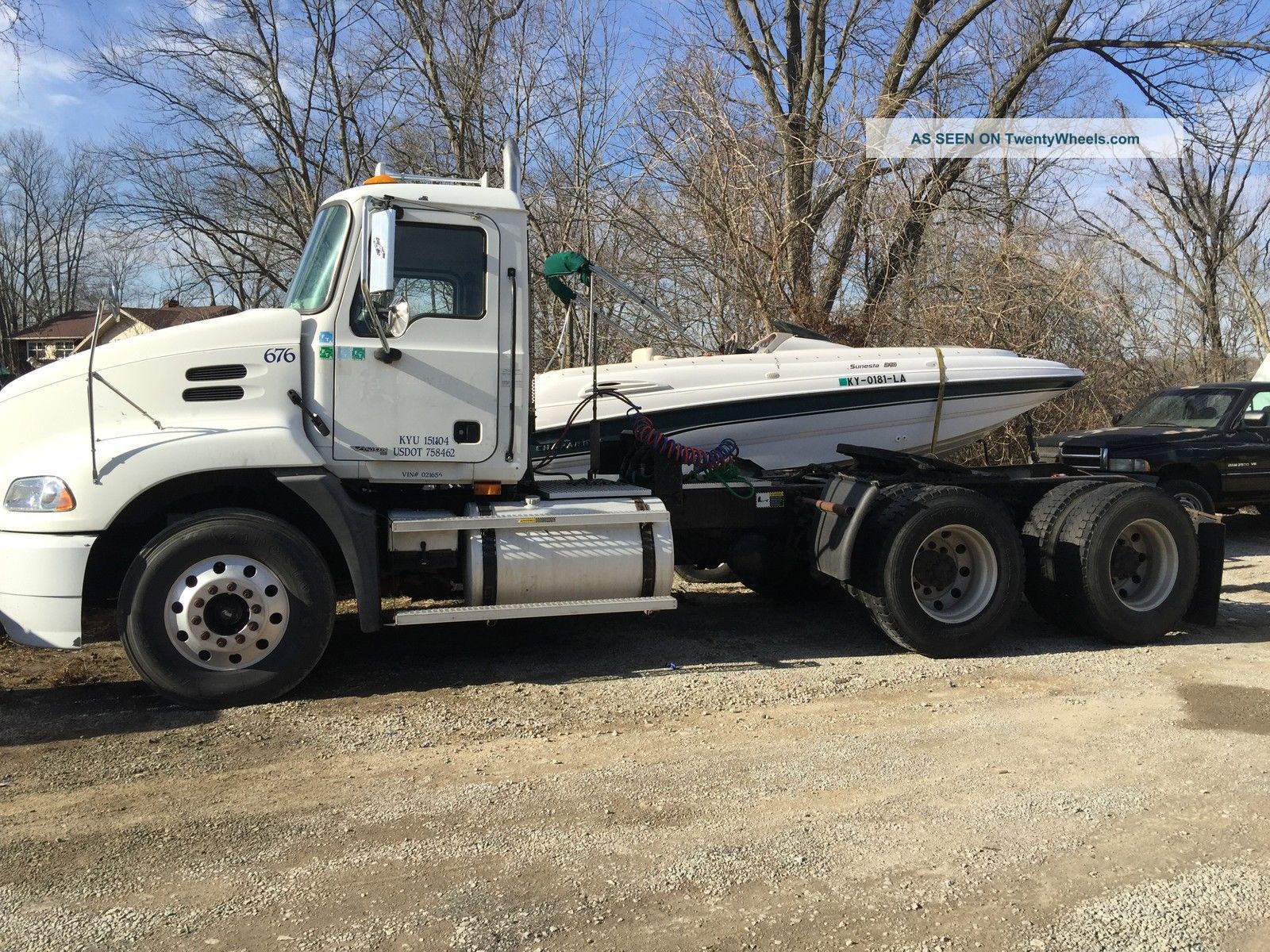 2007 Mack Daycab Semi Trucks photo