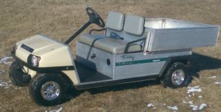 Club Car Carry All Turf 2 Golf Cart/utility Cart photo