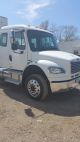 2005 Freightliner Fl106 Daycab Semi Trucks photo 1