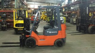 4000lb Toyota Forklifts With Onboard Digital Scales photo