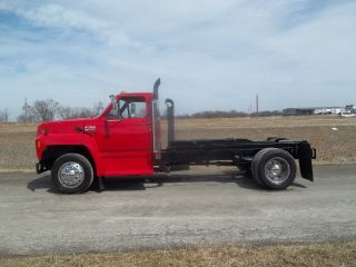 1989 Ford F700 photo