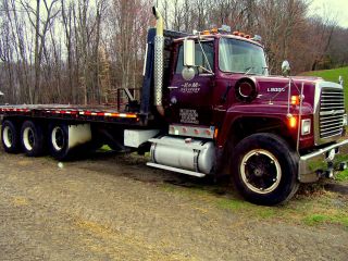 1989 Ford L - 9000 photo