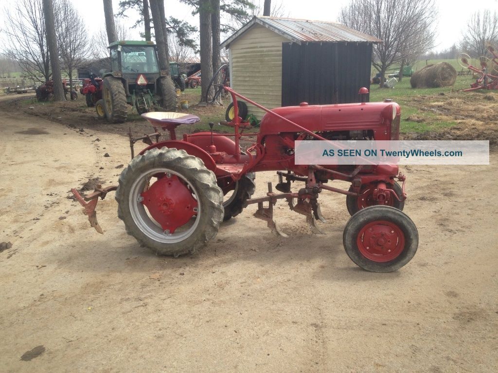 Farmall Cub Tractor Antique & Vintage Farm Equip photo
