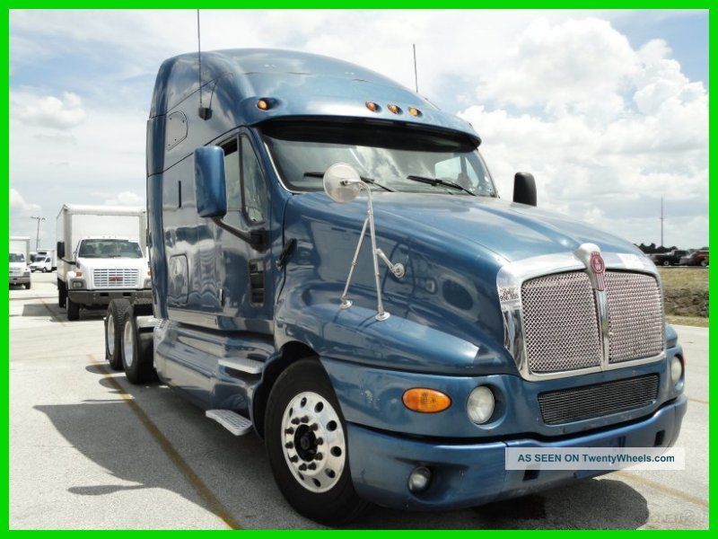 2007 Kenworth T 2000 Sleeper Semi Trucks photo