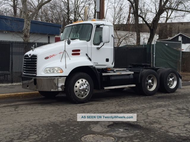 2007 Mack Vision Cxn613 Daycab Semi Trucks photo