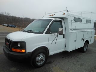 2004 Gmc Savana 3500 photo