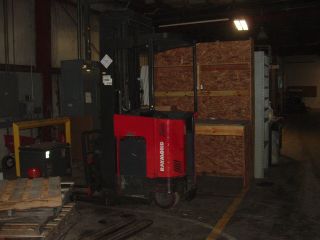 Raymond Reach Forklift Condition 3000 Pound photo
