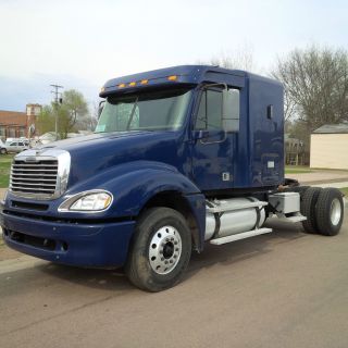 2007 Freightliner Cl120 photo