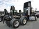 2011 Kenworth T800 Daycab Semi Trucks photo 2