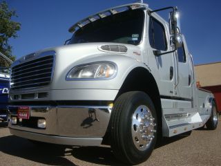2007 Freightliner Sportchassis M2 photo