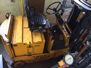 Hyster E40xl Fork Lift 4000lbs Lift Capacity Automatic photo