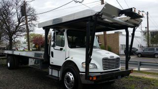 2006 Freightliner M2 photo