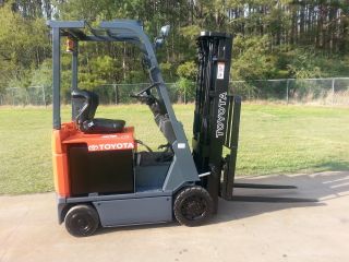 2 Avail 2011 Toyota 7fbcu18 4 - Wheel Electric 48 Volt Forklift Truck With Charger photo