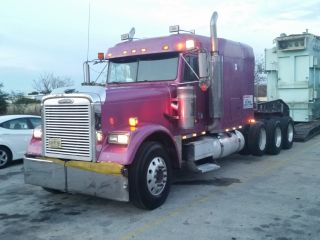 1998 Freightliner Classic photo