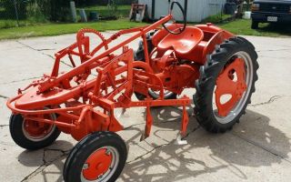 G Allis Chalmers Tractor photo
