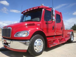 2006 Freightliner Sportchassis M2 photo