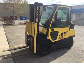 2011 Hyster H60 Forklift With Full Enclosure photo