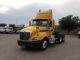 2009 International Prostar Daycab Semi Trucks photo 1