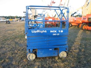 Upright Mx19 Scissorlift 19 ' Deck Hgt,  25 ' Work Hgt,  Fully Operational Hd Lift photo