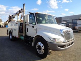 2008 International 4200 Service Mechanics Crane Welder Air/comp Truck photo