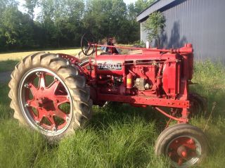Farmall F14 Tractor With Wide Front photo