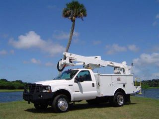 2004 Ford F - 550 photo