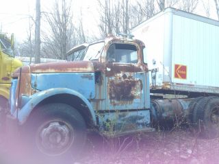 Vintage Trucks Gmc Fatcab,  International,  Crackerbox,  White/intigrated Sleeper photo