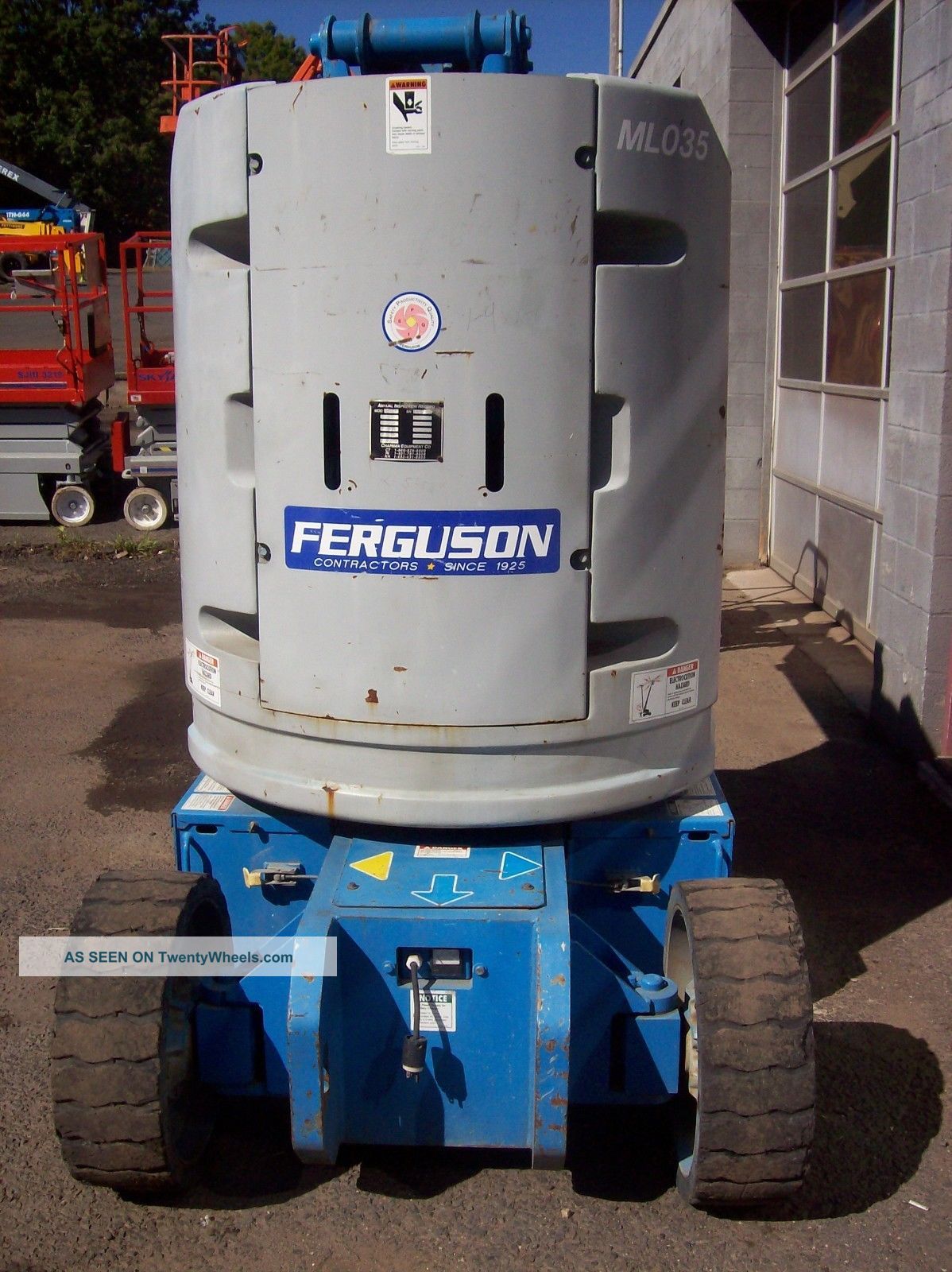 1997 Genie Z 30/20n, 30 Ft Self Propelled, Articulated, Electric Boom