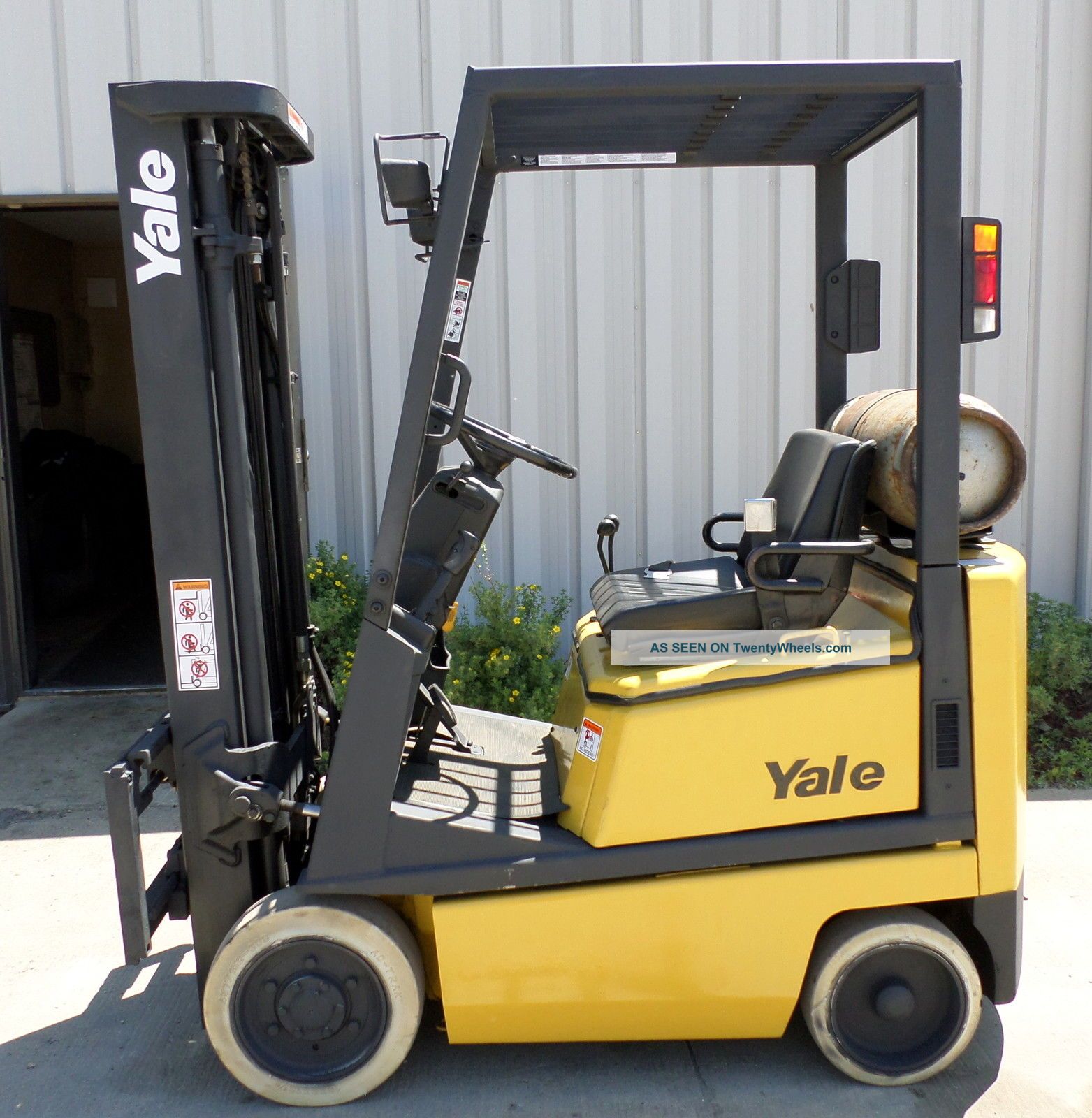 Yale Model Glc030af (1999) 3000lbs Capacity Great Lpg Cushion Tire Forklift Forklifts photo