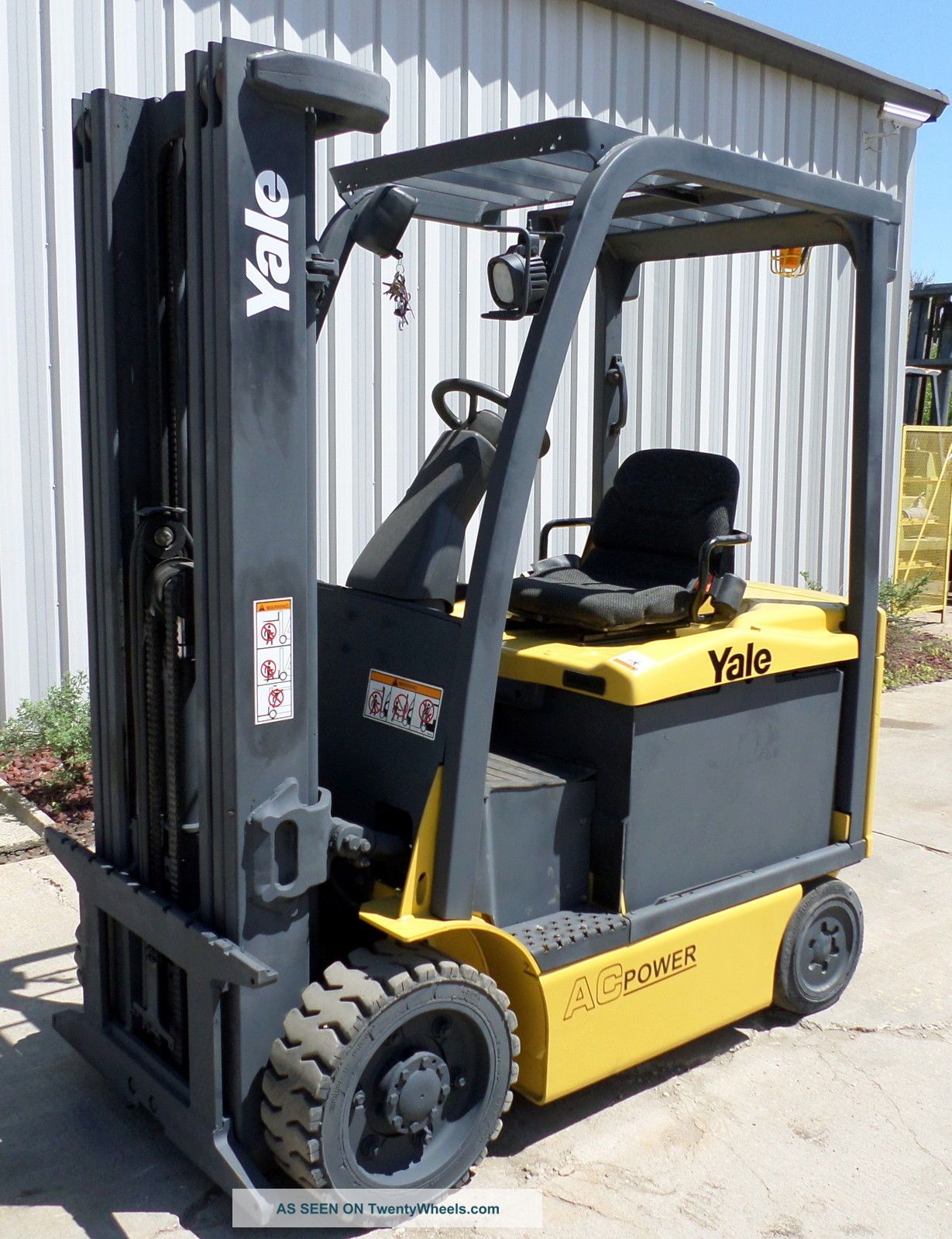 Yale Model Erc060vg (2009) 6000lbs Capacity Great 4 Wheel Electric Forklift