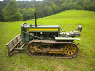 John Deere 420 Crawler Tractor photo