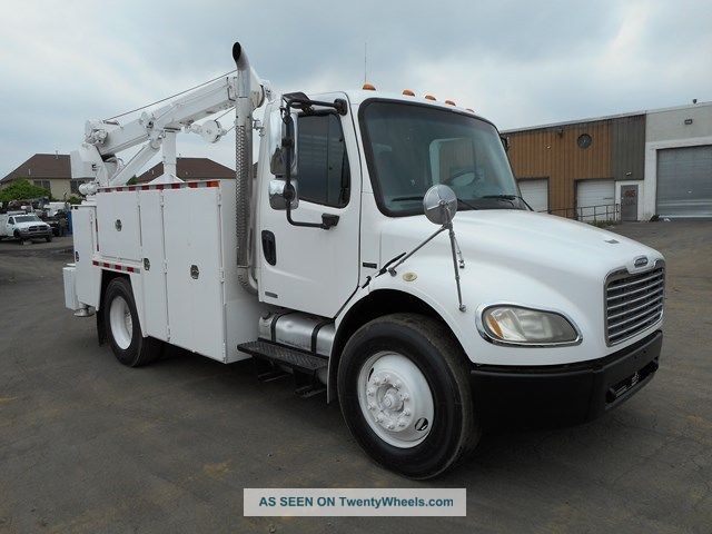 2006 Freightliner M2106 Mechanics Service Truck Utility / Service Trucks photo