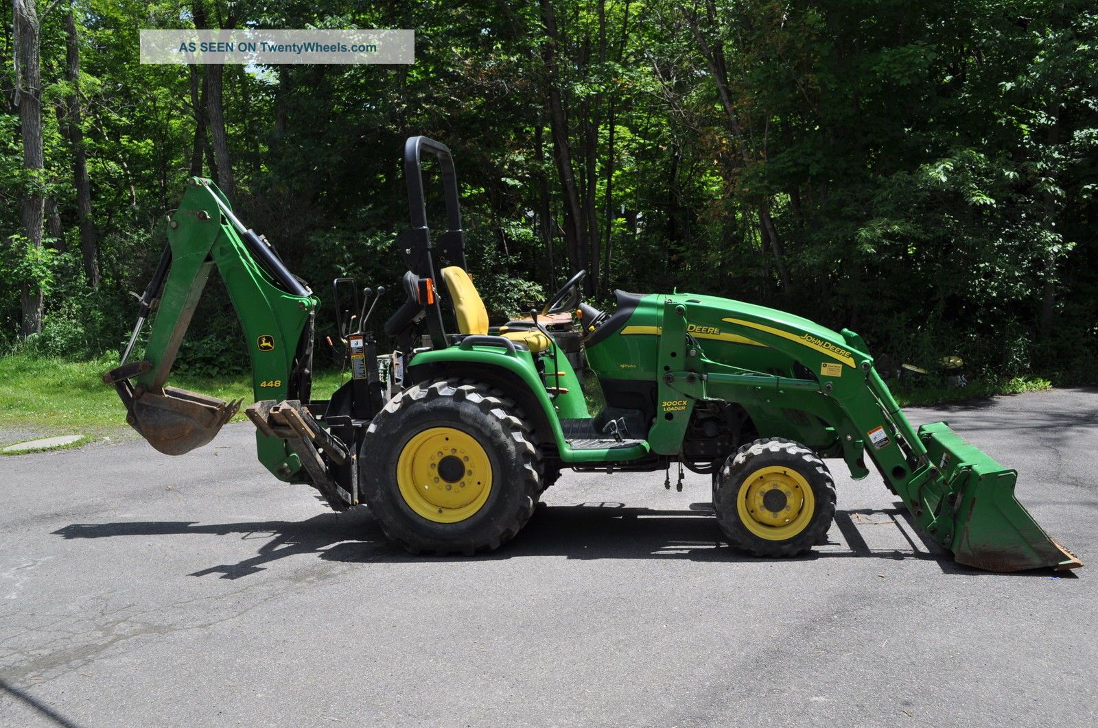 John Deere 3520 Loader/backhoe/ Pallet Forks 675 Hrs Tractors photo