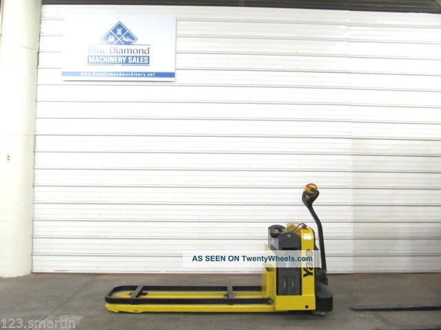 08 ' Yale 5,  000 Lb.  Walkie Electric Pallet Jack,  Narrow,  Specialty,  Crown,  Hyster Forklifts photo