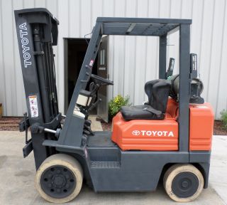 Toyota Model 5fgc25 (1994) 5000lbs Capacity Great Lpg Cushion Tire Forklift photo