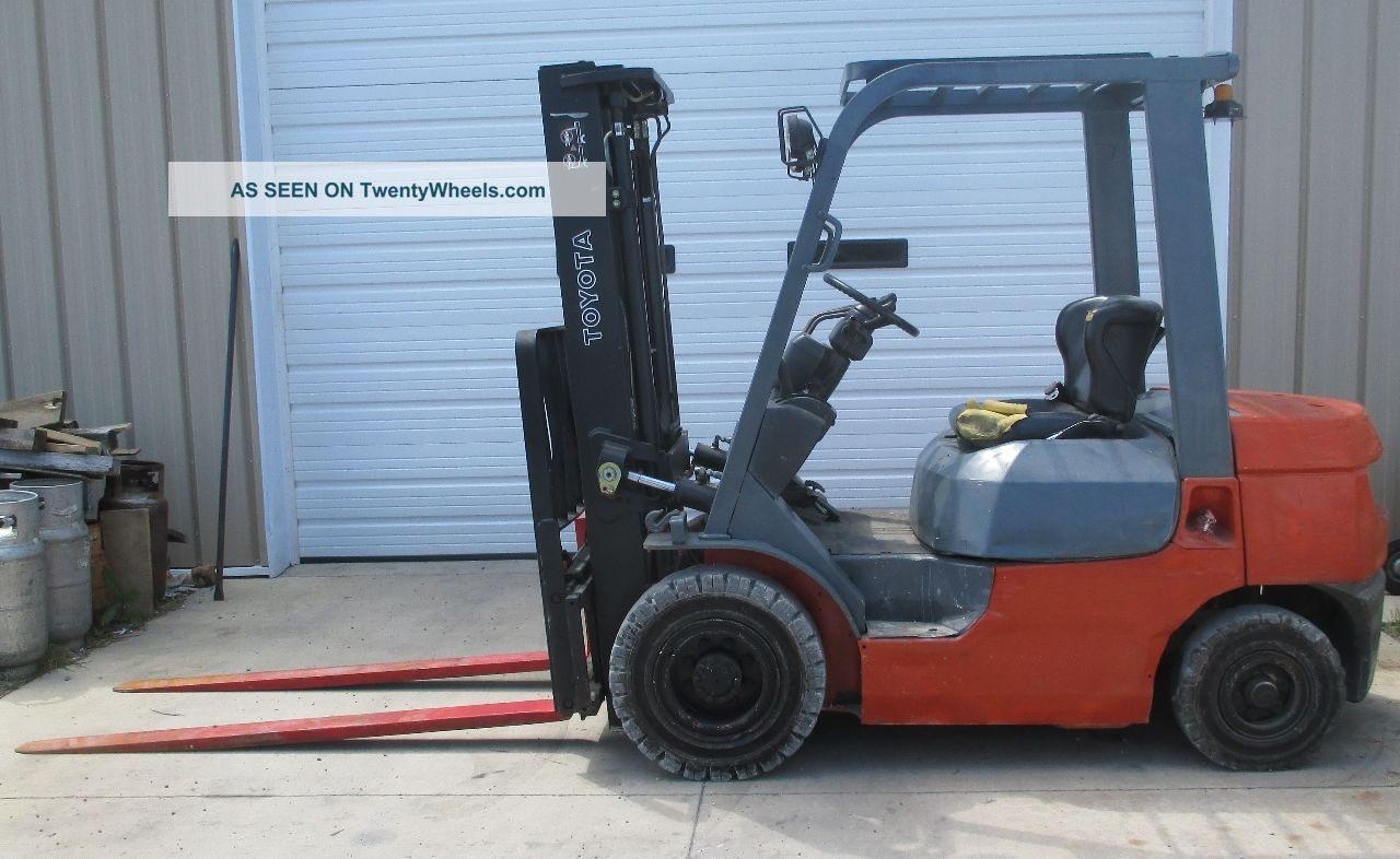 Toyota Forklift Model: 7fgu25 5000 Lb Lift Gas 132 
