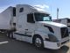 2006 Volvo Vnl 670 Sleeper Semi Trucks photo 1