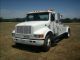 2000 International 4700 Wreckers photo 1