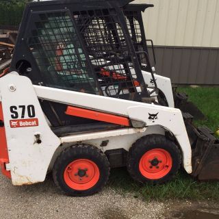 2009 Bobcat S70 With Tooth Bucket photo