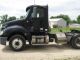 2007 Freightliner Columbia Daycab Semi Trucks photo 2