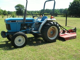 Ford/new Holland 1715 Tractor With Bush Hog photo