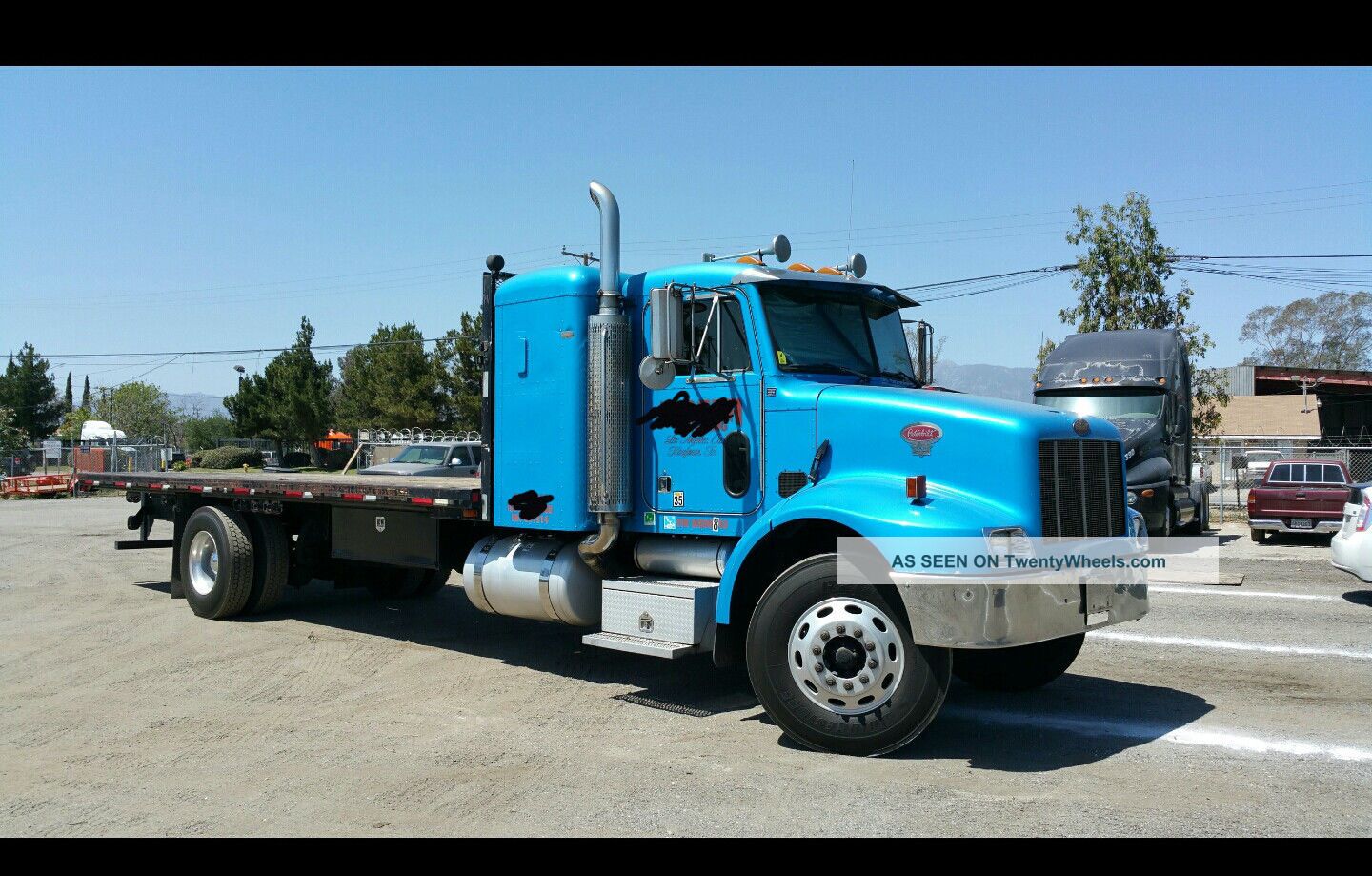 2003 Peterbilt 337 Sleeper Semi Trucks photo