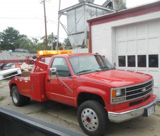 1992 Chevy 3500 Tow Truck photo