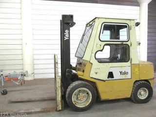 Yale Gp060,  6,  000 Pneumatic Forklift,  Gas Engine,  Sideshift,  Cab, photo