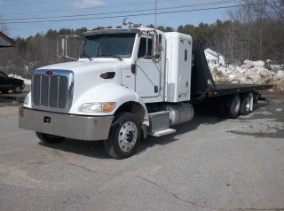 2005 Peterbilt 335 photo