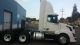 2008 Volvo Vnl Daycab Semi Trucks photo 2