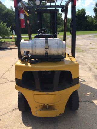 2006 Factory Reconditioned Forklift Formerly At Lowe ' S photo